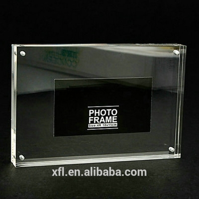 Laser acrylique de bloc de photo de cadres clairs transparents clairs d'acrylique découpé avec des matrices