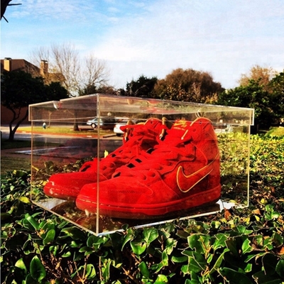 Grande boîte de présentation acrylique promotionnelle d'espadrille pour la vitrine acrylique d'espadrille de Nike