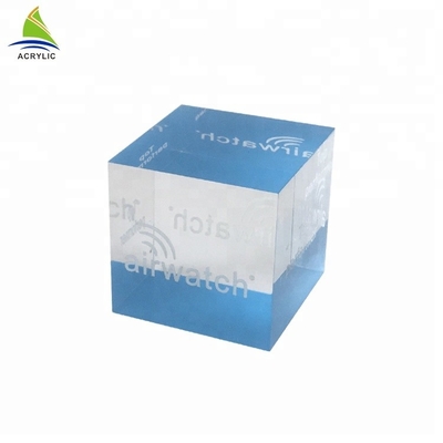 Impression d'écran en soie matérielle qui respecte l'environnement en affichage de bloc acrylique solide clair de cube