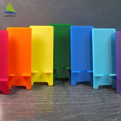 Téléphone portable acrylique de magasin de perspex acrylique coloré d'affichage montrant le support