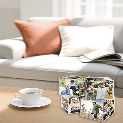 Les cadres acryliques en plastique de photo, le bureau 6 de lucite ont dégrossi les cubes acryliques en photo